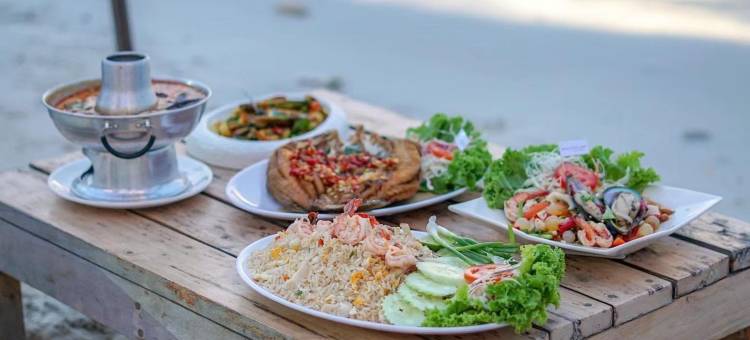 珊瑚岛米拉(Mila Kohlarn)图片