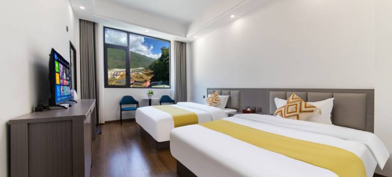 康定隐里山居(康定情歌广场溜溜城店)图片