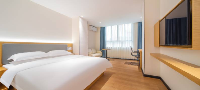 华季酒店(信宜窦州里文化创意街店)图片