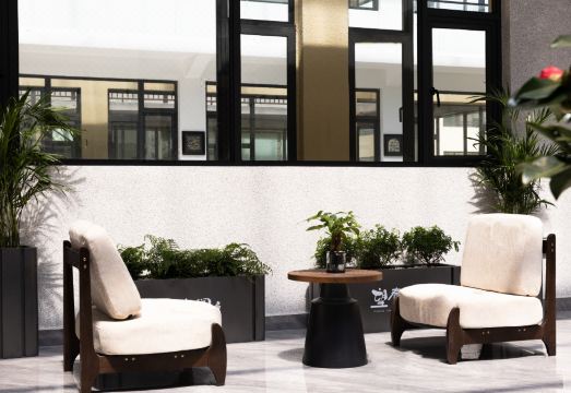 Shangri-La Wangchunge Homestay (Dukezong Ancient City) Hotel Overview