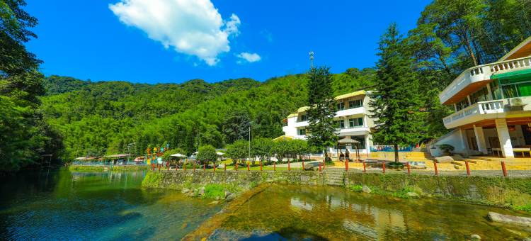 颐园生态度假酒店(龙门南昆山国家森林公园店)图片