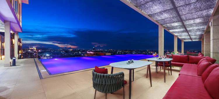 万象·温德姆华美达RamadabyWyndham酒店(顶楼无边泳池/市中心)(Ramada by Wyndham Vientiane Central)图片