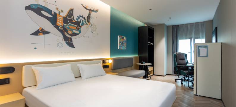 网鱼电竞酒店(上海外滩豫园店)图片