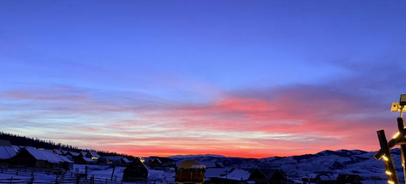 鹏游山居·弥野秘境Villa(白哈巴村店)图片