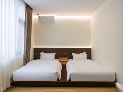 小杨家客栈(龙王头沙滩店)