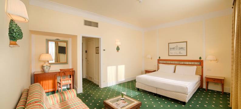 卡尔塔吉罗NH圣莫罗别墅酒店(NH Villa San Mauro)图片