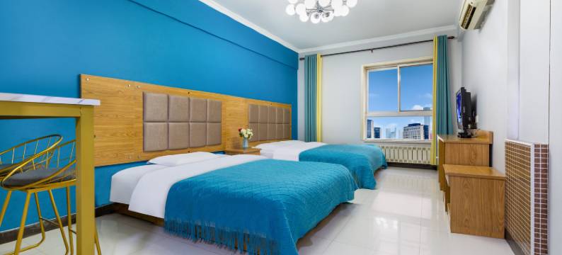 华美酒店(西安钟楼地铁站回民街店)图片