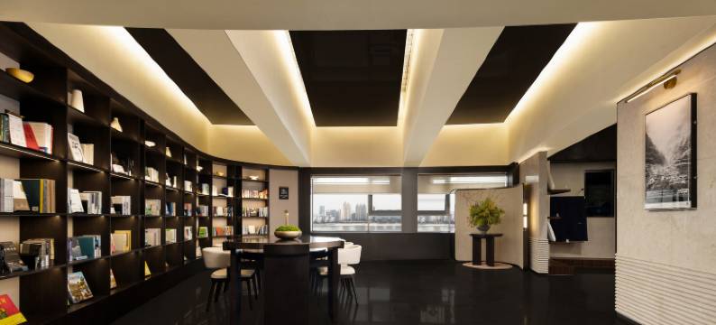 武汉江汉路江汉关江景亚朵酒店图片