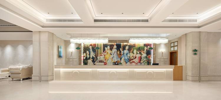 维也纳国际酒店(凭祥市政府广场店)图片