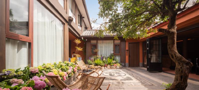 三宅壹笙·STREAM 日照金山收藏雪山观景民宿图片