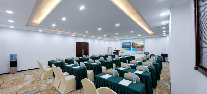 华东酒店(西安龙首印象城龙首原地铁站店)图片