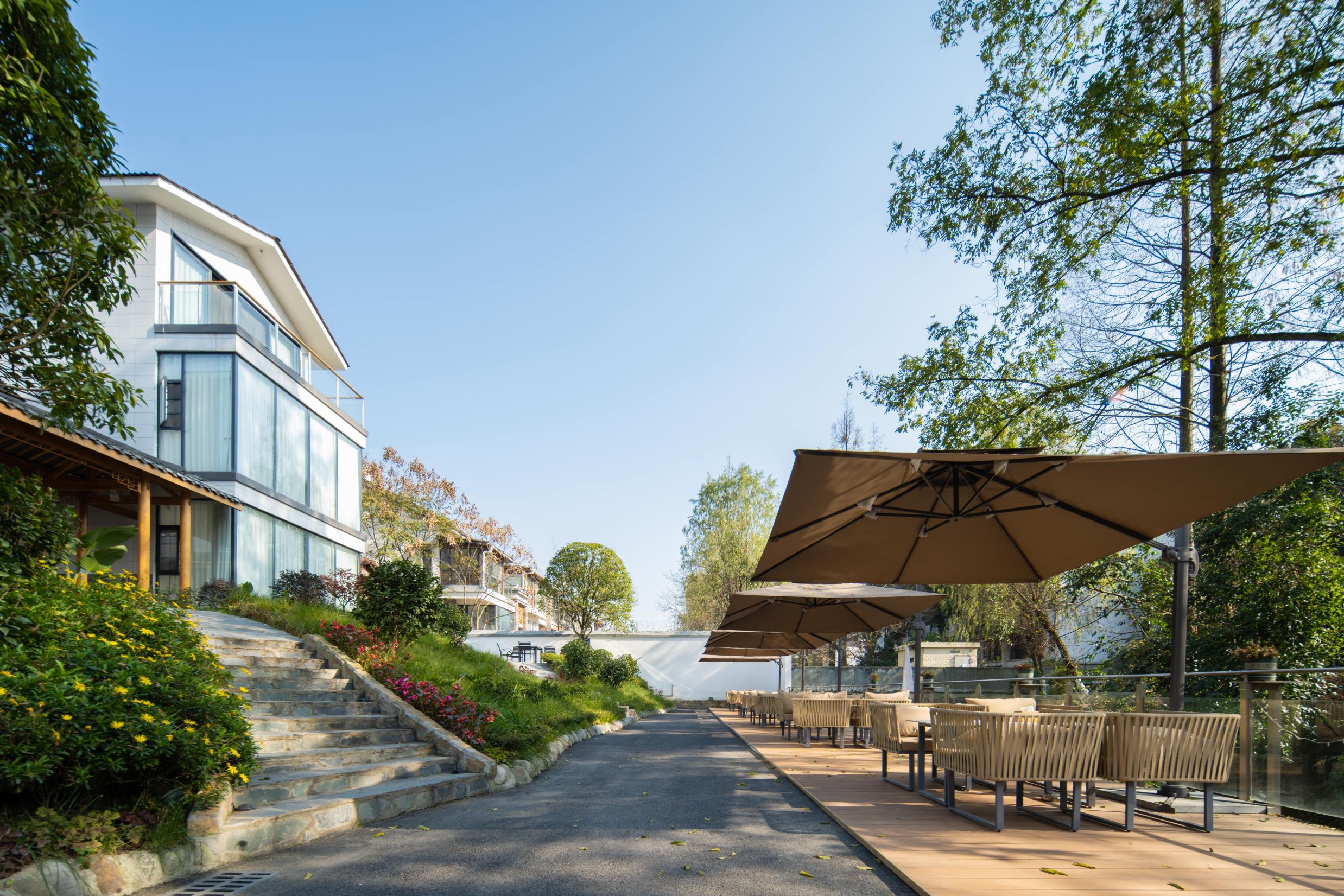 Qingcheng Guiju Hotel Overview