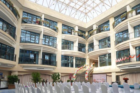 阳光假日酒店(大唐购物中心店)