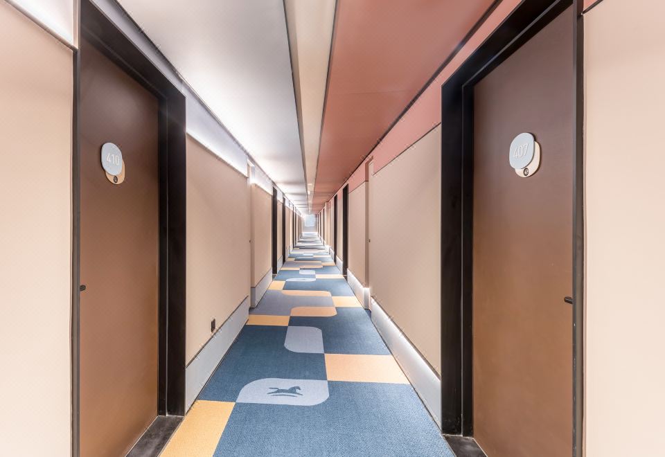 HanTing Hotel (Jurong Baohua Xianlin Cuigu) Hotel Overview