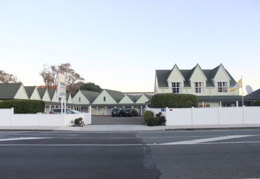 Asure Green Gables Motel Hotel Overview