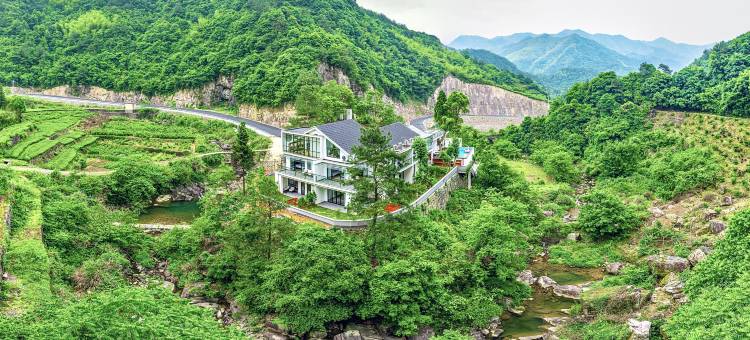 嵊州祥瑞溪隐山野溯溪亲子度假美宿图片
