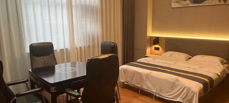 5+2精品酒店(平邑滨水雅园店)图片