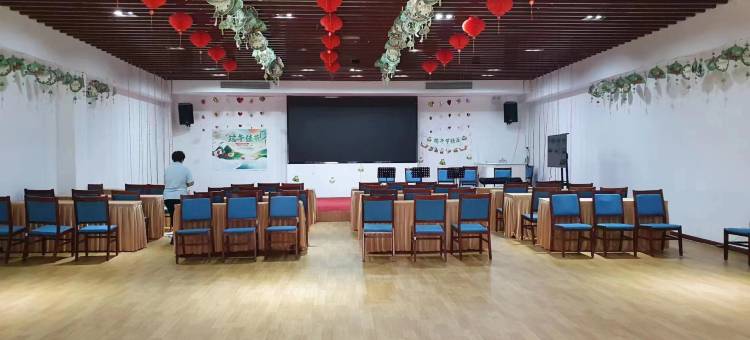 斯维登度假公寓(威海会展中心大相框店)图片