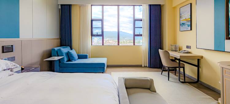 梁河云梁京竹大酒店图片