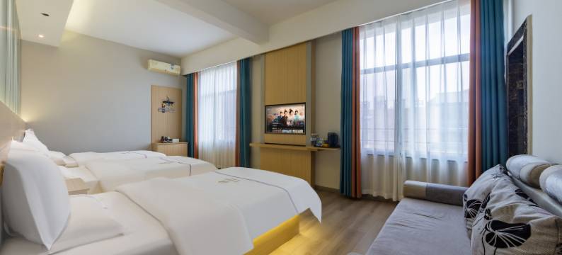 弥勒都市188轻奢酒店(湖泉生态园店)图片