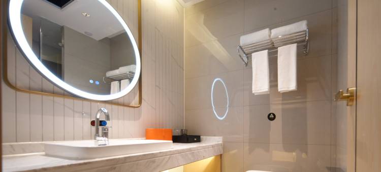 维也纳国际酒店(营山泰合新天地店)图片