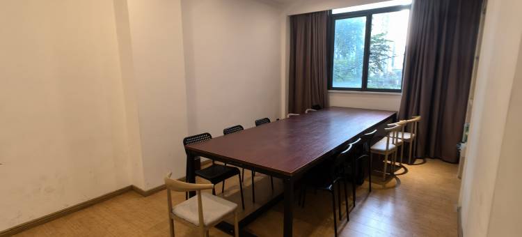 越家·秋途酒店(南昌县新洪城大市场店)图片