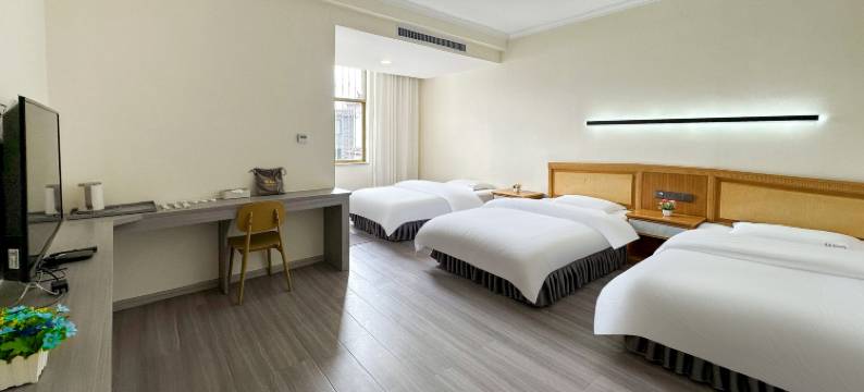 玉龙蓝天酒店(丽江高铁站店)图片