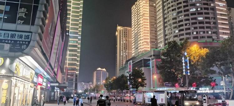 维也纳智好酒店(青岛火车站台东步行街店)图片