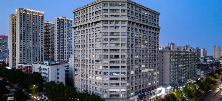 格林豪泰智选酒店(洛阳凤凰大厦牡丹广场地铁站店)图片