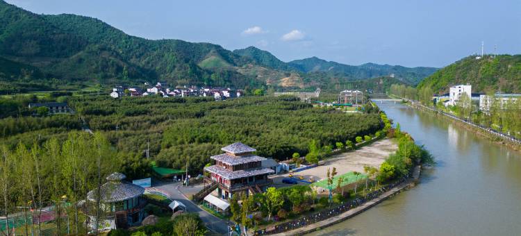 桐庐布谷·环山观景·简白梦幻度假美墅(生仙里竹溪探险乐园店)图片