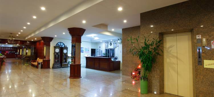 青蓬宫酒店(Chumphon Palace Hotel)图片