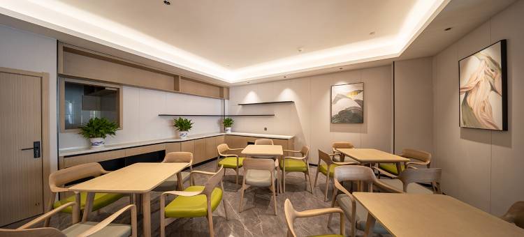 艺龙瑞云酒店(武汉烽火村地铁站店)图片