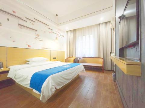 南宁阳光快捷酒店(朝阳广场地铁站三街两巷店)