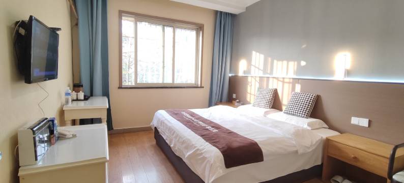 柏舟电竞酒店(彭州高铁站天府中路店)图片