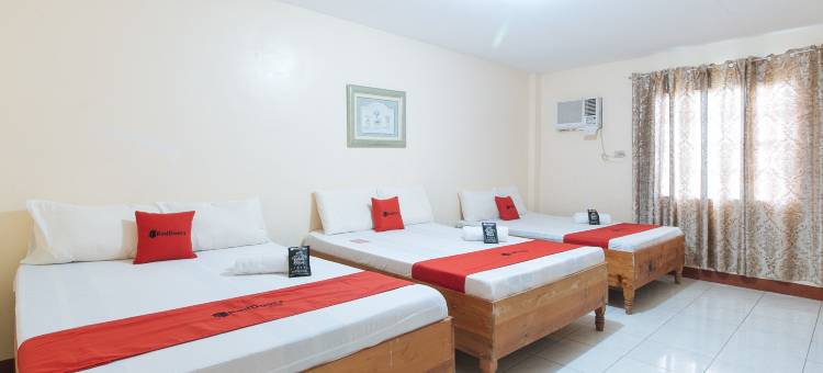 RedDoorz @ Goldland Spring Resort Urdaneta City图片