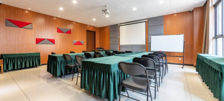 艺龙安云酒店(新乡牧野大道店)图片