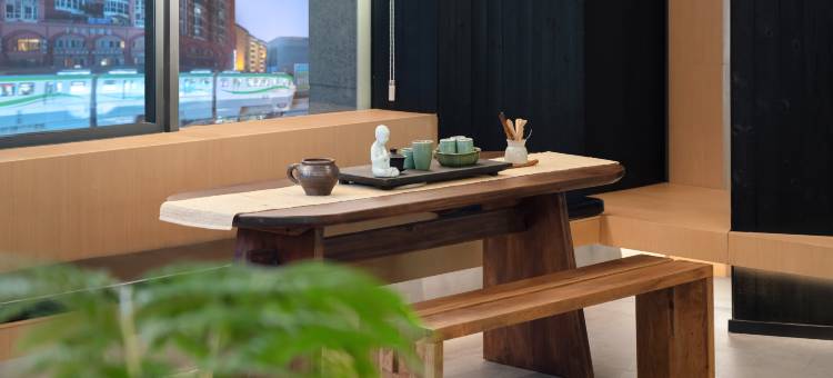 杏望设计师酒店(重庆杨家坪步行街店)图片