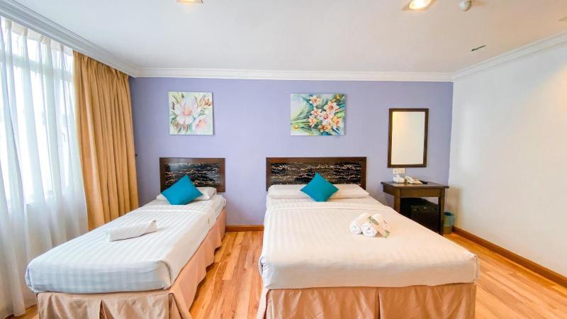 Desa Queenspark Hotel Over view