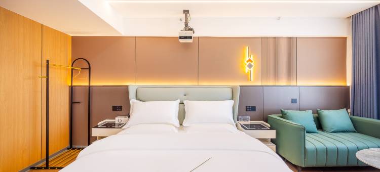 云希酒店(张掖路步行街店)图片