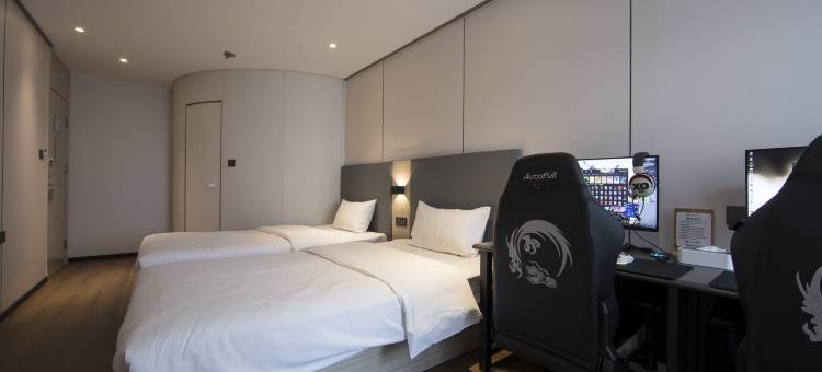 优恩电竞酒店(上海广中路店)图片