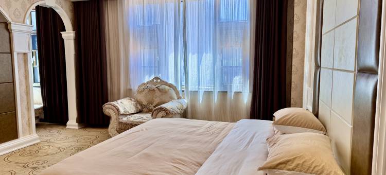 迭部藏巴拉大酒店(迭部县电尕中心广场店)图片