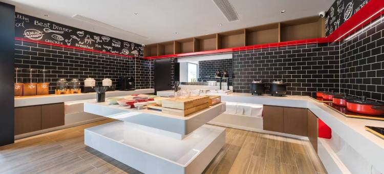 宜必思酒店(青岛西海岸城市阳台店)图片