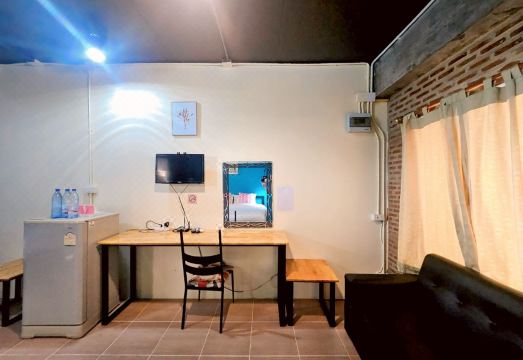 ORA HOUSE Hotel Overview