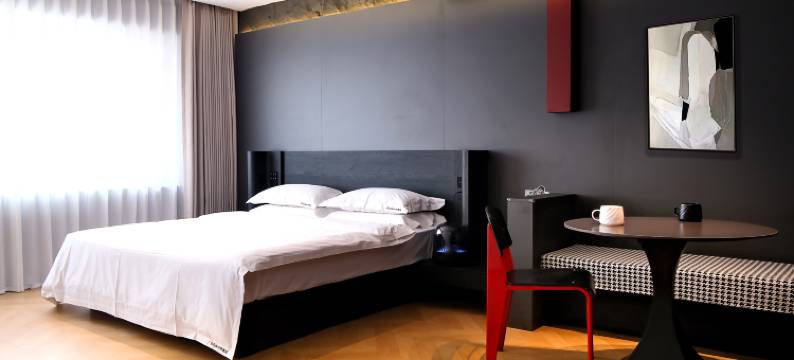 如云设计师酒店(乌兰浩特火车站五一广场店)图片