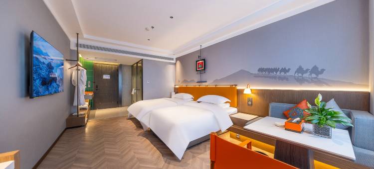 敦煌滨河国际大酒店(沙洲夜市店)图片