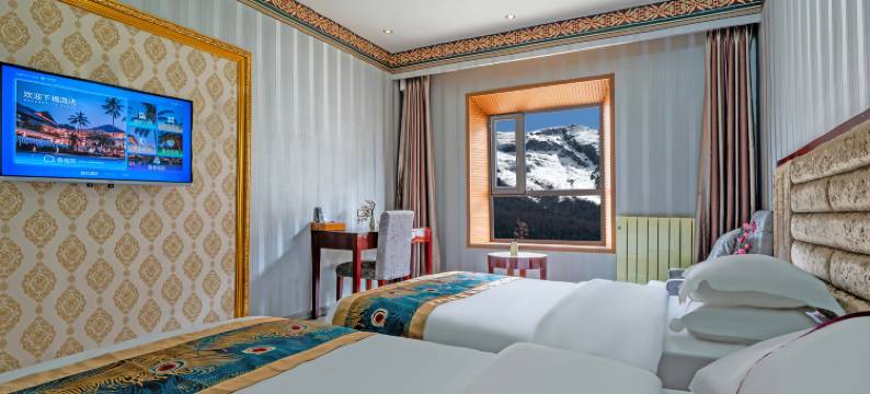 丽景天成酒店(稻城亚丁新游客中心店)图片