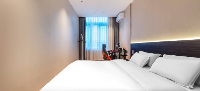 韦恩电竞酒店(广东技术师范大学白云校区店)图片