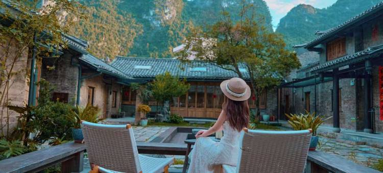 督府雅院·百年老屋·野奢度假民宿(二十元背景风景区店)图片