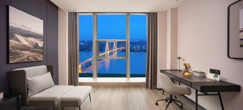 武汉汉口江滩解放大道亚朵酒店图片