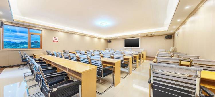 耿马鑫源商务酒店(耿马滨河家园店)图片